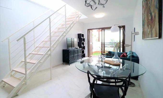 Mar de Pulpi Apartamento | Casa Amapola azotea y piscina comunitaria