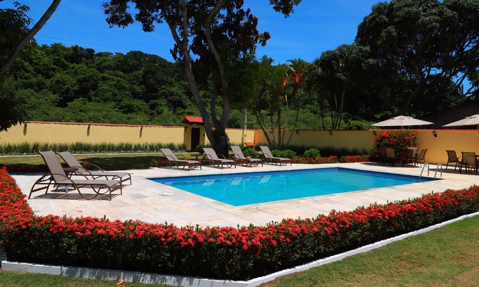 Nova Esperanca Casa | Casa Amarela Colonial - Beach house with pool