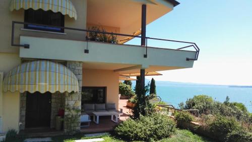 Padenghe sul Garda Cama Y Desayuno | casa amigo