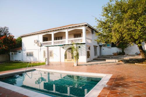 Aregua Casa | Casa Amistad