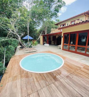 Praia Rasa Casa | Casa ampla em condomínio fechado com área de lazer completa