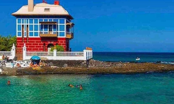 Arrieta Apartamento | CASA ANCLADA BAJA Playa de Arrieta