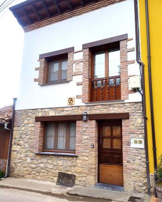 Intriago Casa | CASA ANGELITA INTRIAGO CANGAS DE ONis