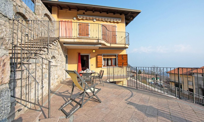 Vesio Apartamento | Casa Angiolina Lake & Mountain View, Tremosine, Italy