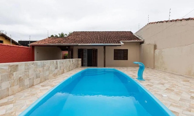 Itanhaem Casa | Casa até 13 pessoas, Praia de Gaivotas, Itanhaém, piscina,300MB WiFi, churrasqueira