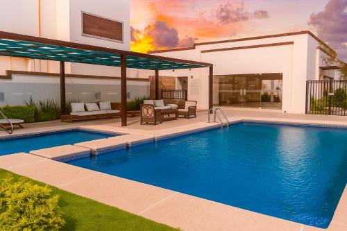Hermosillo Casa | Casa Atardecer con Alberca en Privada, 5 min del Aeropuerto y Consulado Americano