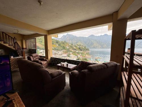 San Pedro La Laguna Hotel | Casa Atitlan