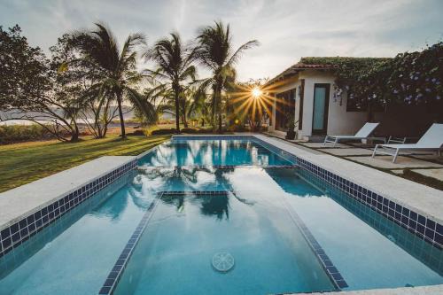 Las Escobas del Venado Casa | Casa Azul - Directly on Playa Venao, sleeps 8-10+