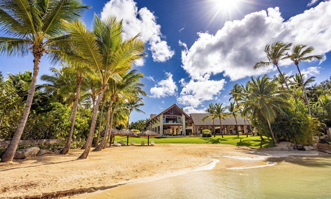 Casa de Campo Villa | Casa Bahia: Casa de Campo’s only 12-Bedroom Ultra-Luxury Beachfront Villa