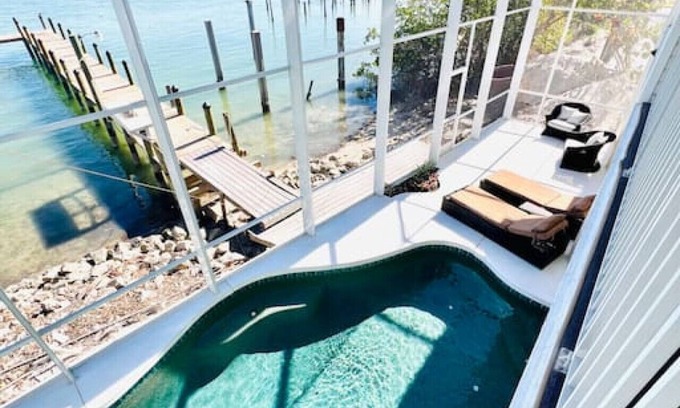 Englewood Casa | Casa Bahia-Luxury Bayfront Pool Home with Studio