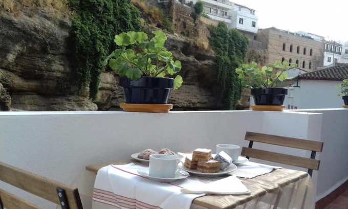 Setenil de las Bodegas Casa | Casa Bajo la Roca