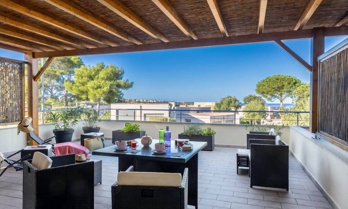 Marine de Saint Ambroggio Apartamento | Casa Balanina, sea view apartment