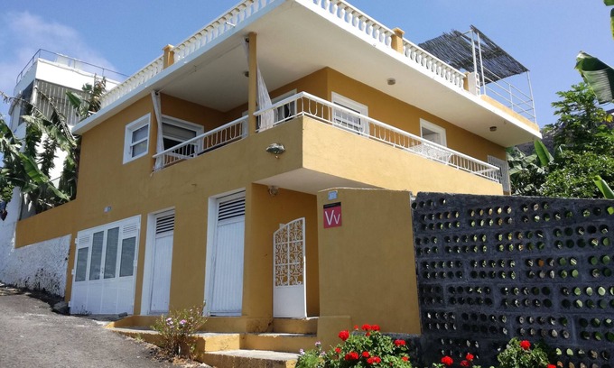 Tazacorte Casa | Casa Banana - Casa de Vacaciones en la costa con vistas
