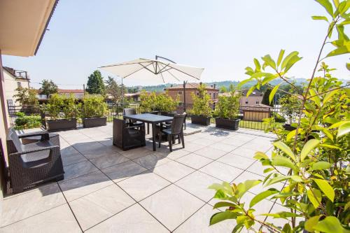 Borgonovo Apartamento | Casa Baratta - Il Gelso, Neive, terrazza sulle Langhe