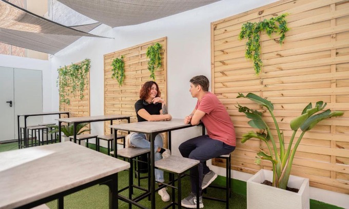 Collblanc y La Torrassa Hostal | Casa Barcelo Camp Nou Barcelona