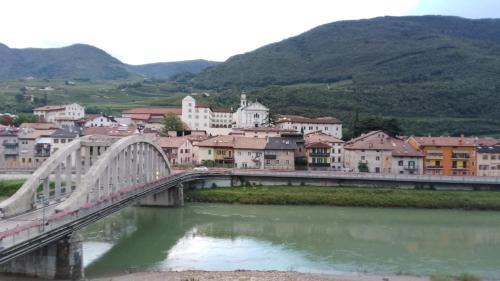 San Michele All'adige Apartamento | Casa Bartali - apartment with free parking and garage
