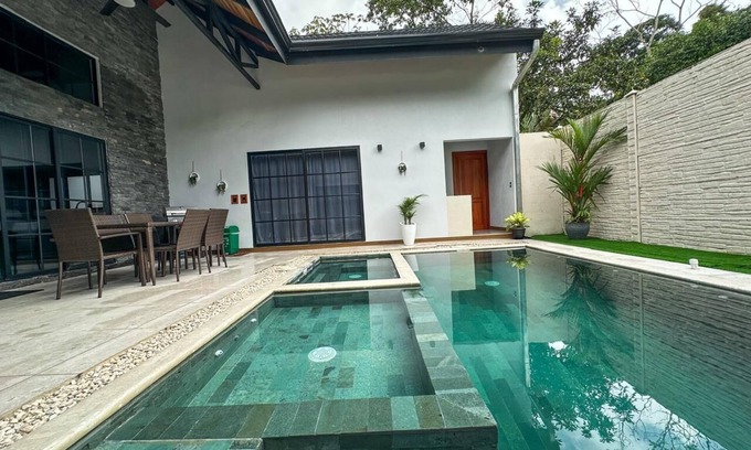 Peñas Blancas Villa | Casa Batsu hermosa propiedad en las cercanias de La Fortuna