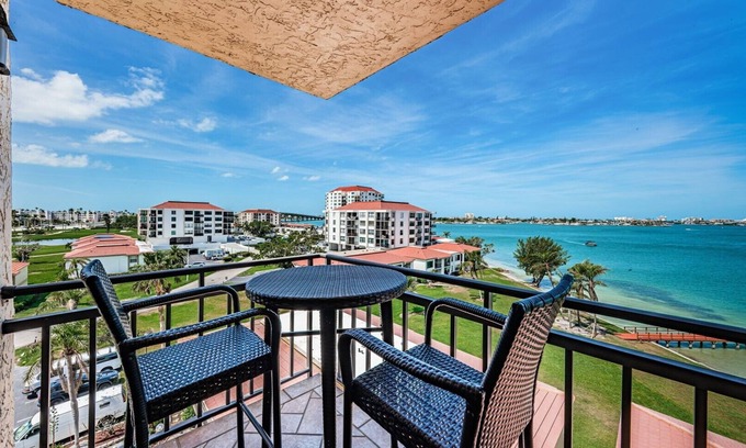 Casa del Mar Condominio | Casa 'Beach More, Worry Less'