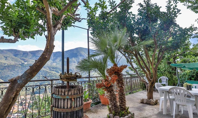 Piazza-Tralia-Pendolo Apartamento | Casa Belvedere - Una Habitación Piso, Capacidad 3