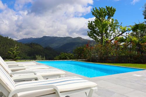 Rio Caldo Casa | Casa Bela Vista by Gerês Casas