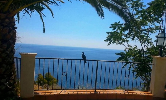 Sant'Alessio Siculo Apartamento | Casa Belvedere - apartamento cerca de Taormina con vistas al mar