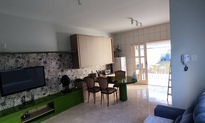 Tiete Casa | Casa bem Localizada e Segura Para Crianças. Vizinhança Silenciosa. Aceita Pets