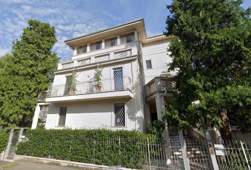 Rozzano Cama Y Desayuno | Casa Bianca Vicino Humanitas e Forum di Assago