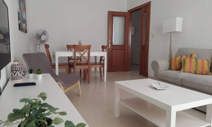 Sanlúcar de Barrameda Apartamento | CASA BLANCA-GARAJE Y WIFI GRATIS-iCentro ciudad