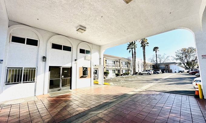Cypress Hotel | Casa Blanca Express & Suites Cypress Buena Park - Anaheim Area