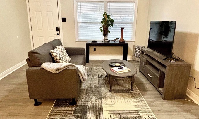 Midland Casa | Casa Blanca Home 4 Professionals