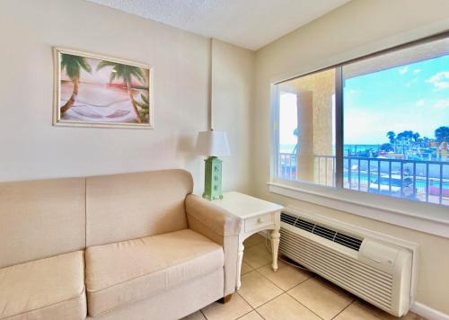 Panama City Beach Hotel | Casa Blanca Resort 1 bed - 2 bath