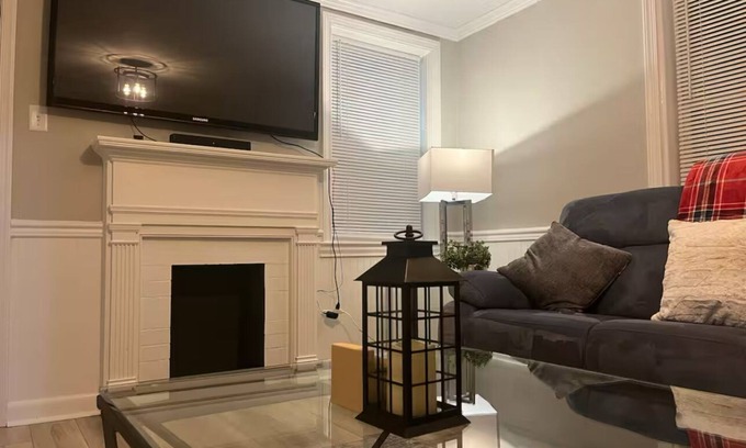Goldsboro Casa | Casa Blanca
