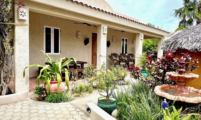 Los Barriles Casa | Casa Blandina In town, Restaurants, pickle, beach, private pool, Hot tub
