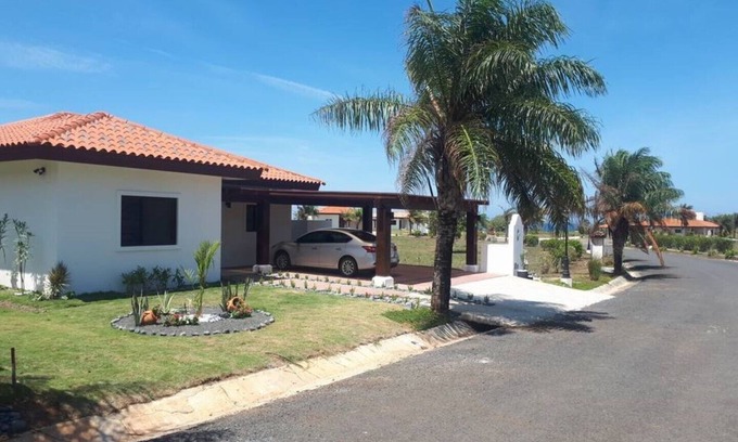 Pedasi Villa | Casa Boroda - Andromeda Pedasi - En el parque con piscina y playa
