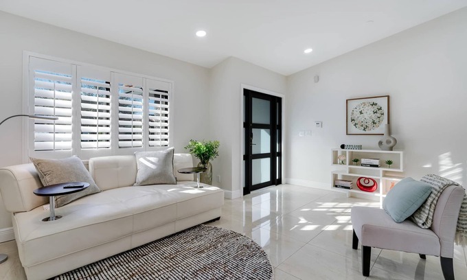 The Hammocks Casa | Casa Brisa - Stylish, BBQ, Near heart of Kendall
