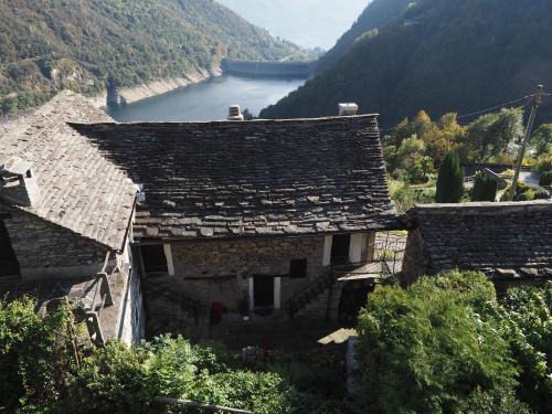 Mergoscia Apartamento | Casa Bruja Tradizionale Rustico Ticinese