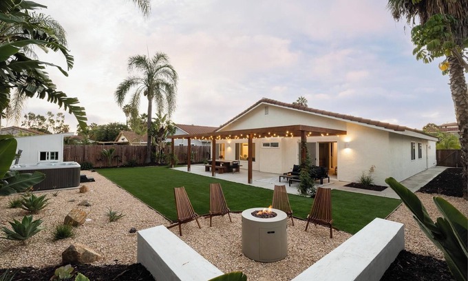Vista Casa | Casa Buena New 4 bedroom house with hot tub