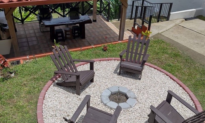 San Isidro Casa | Casa Buríos, acogedora casa en Alajuela a 20 minutos del Aeropuerto!