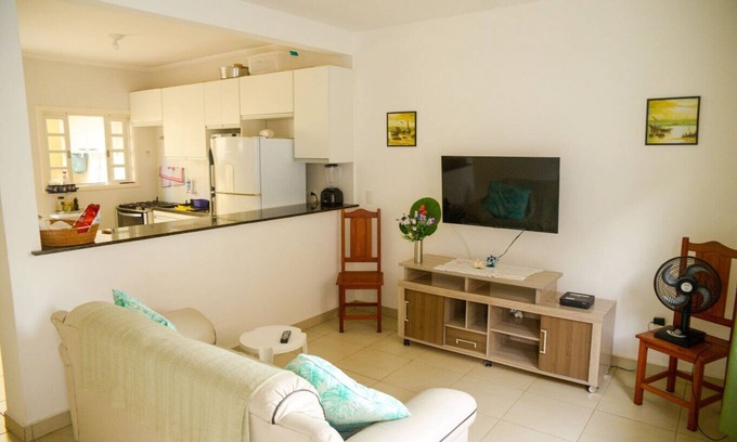 Martim de Sa Casa | Casa c churrasq a 700m da Praia de Martim de Sá/SP