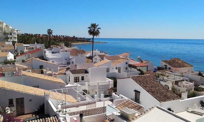 Nueva Milla de Oro Apartamento | Casa Cachita - En 1ª línea de playa con maravillosas vistas