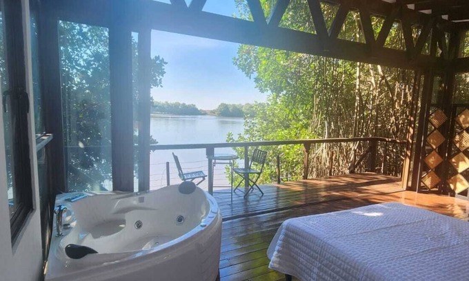 Iztapa Apartamento | Casa Cachorrito: Cozy studio treehouse in Iztapa, Guatemala with beautiful views