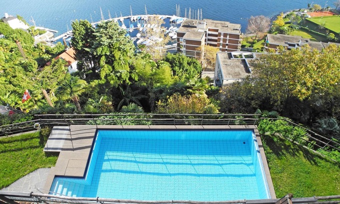 Brissago Apartamento | Bonito y acogedor apartamento de 1.5 habitaciones con balcón y galería para dormir.