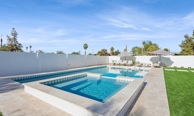 Sherwood Heights Casa | Casa Camelback | 3BR+Bunkhouse | Pool & Hot Tub