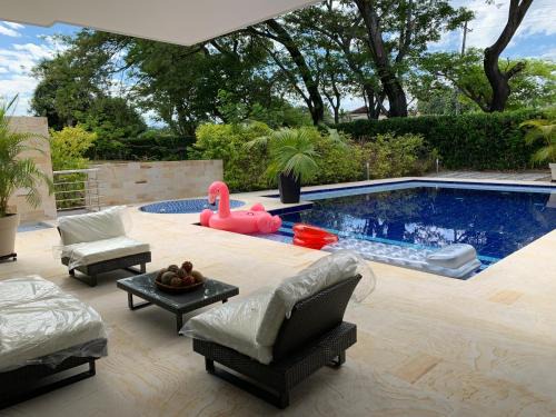 Girardot Casa | Casa Campestre en Condominio Lagos Del Peñon