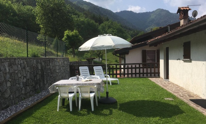 Crone Apartamento | Casa Carla, hasta 4 personas, zona tranquila, jardín, balcón con vistas panorámicas