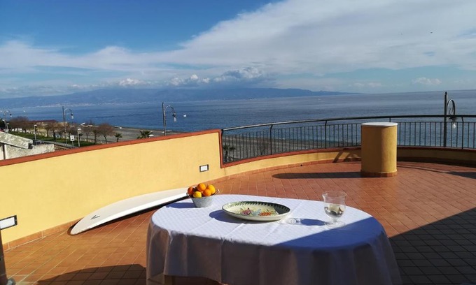 Nizza di Sicilia Apartamento | Casa Carmelo
