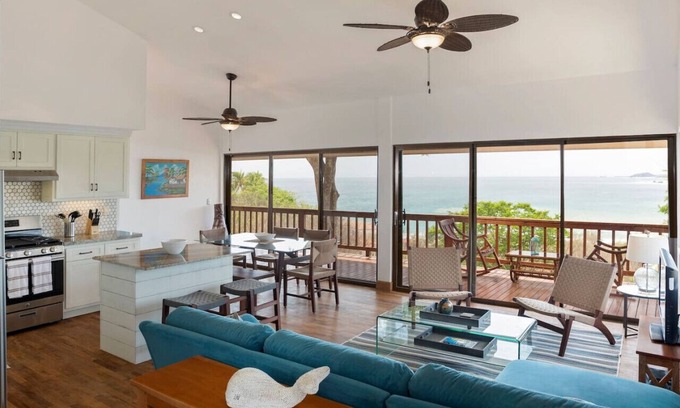 Rancho Santana Casa | Casa Carolina · Casa Carolina - Luxurious beach home in Santana