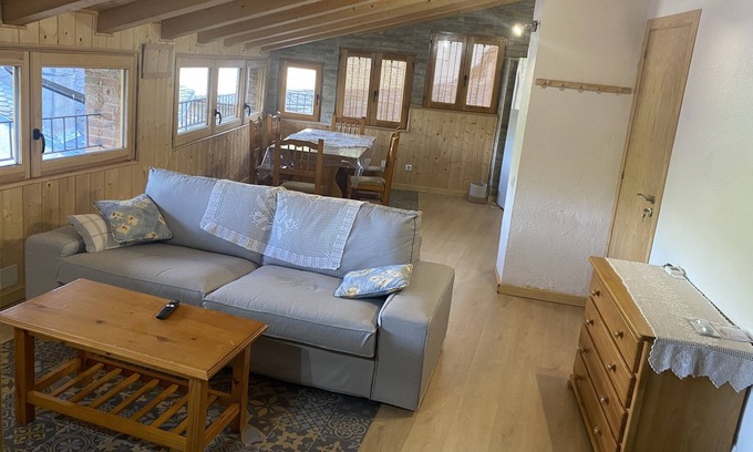 Arfa Apartamento | Casa Casteller. Apartamento Rural de Montaña. Totalmente Equipado