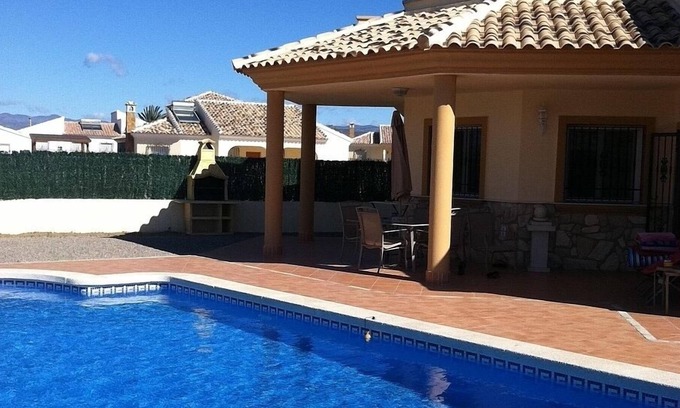 Huercal-Overa Villa | Casa Catal Villa con piscina privada y vistas a la montañaDirección 10 Calle Venecia