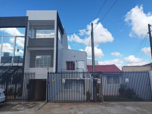 Uvaranas Casa | Casa central 74 com ótima localização